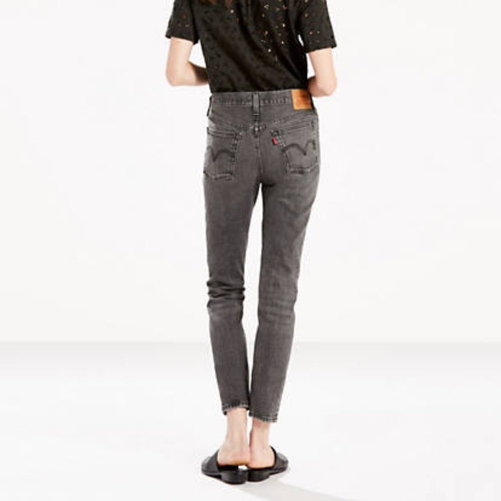 Levi's 501 Skinny Jeans in Black Coast, size 26